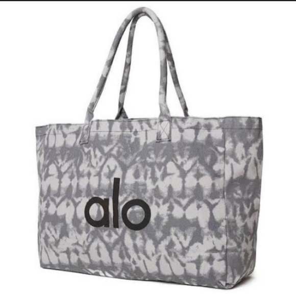 NWT Alo Yoga Tote Bag in Grey - Picture 2 of 2